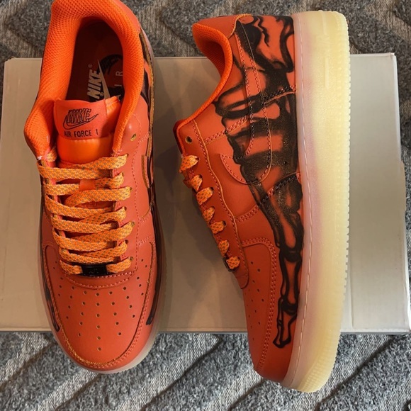 Air force One - Picture 1 of 3